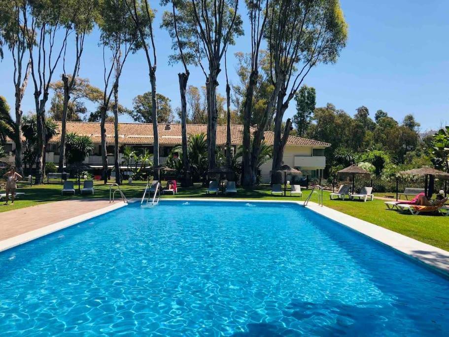 Puerto Banus Eddie Suite Марбелья Экстерьер фото